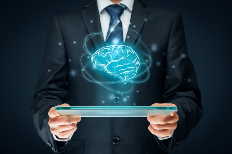 Câmara instala comissão para debater proposta sobre uso de inteligência artificial no Brasil