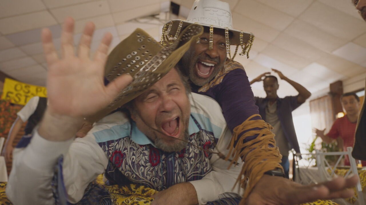 Série do Globoplay revive histórias hilárias e emocionantes da infância de Paulo Vieira